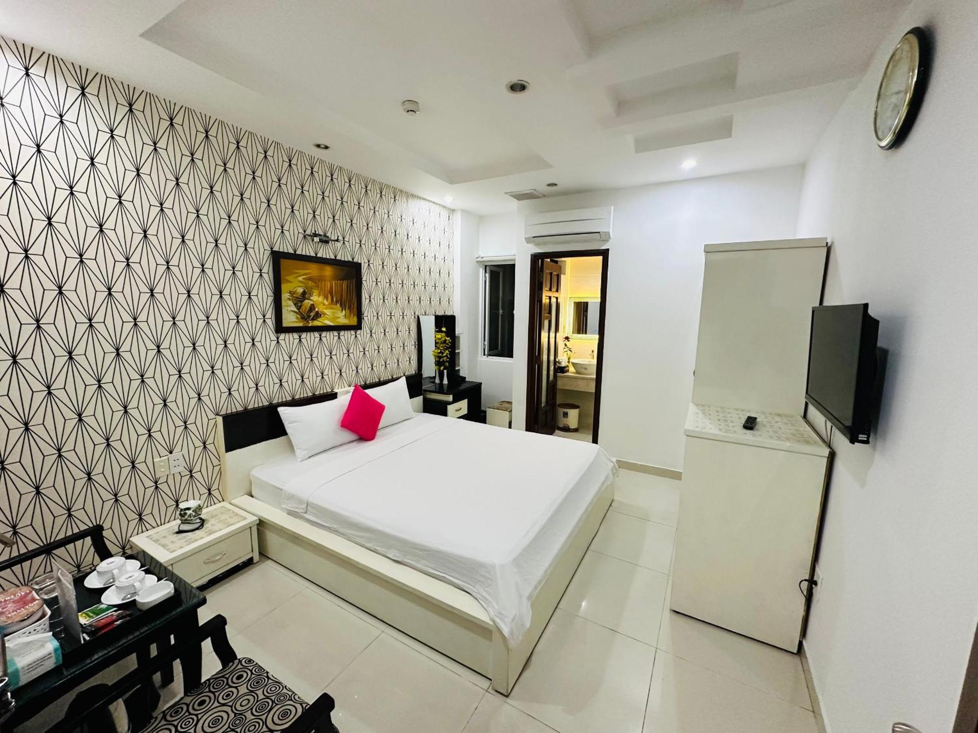 Redflower Hotel Ho Chi Minh City Exterior photo