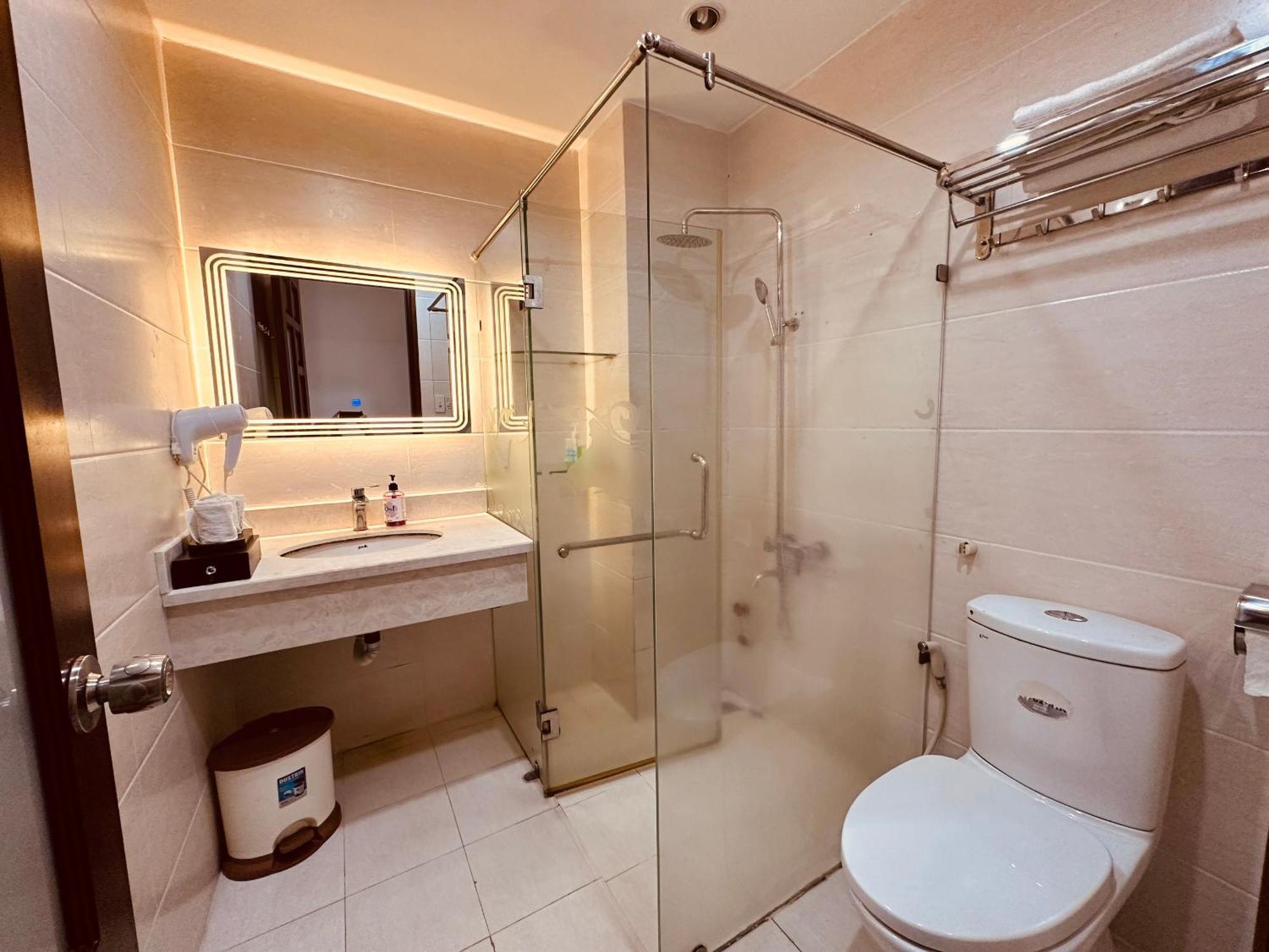 Redflower Hotel Ho Chi Minh City Exterior photo