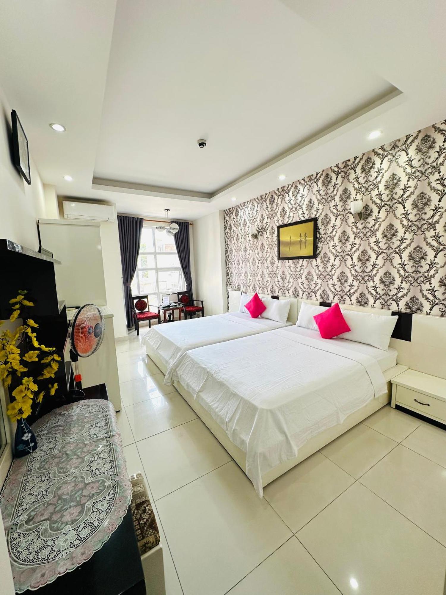 Redflower Hotel Ho Chi Minh City Exterior photo