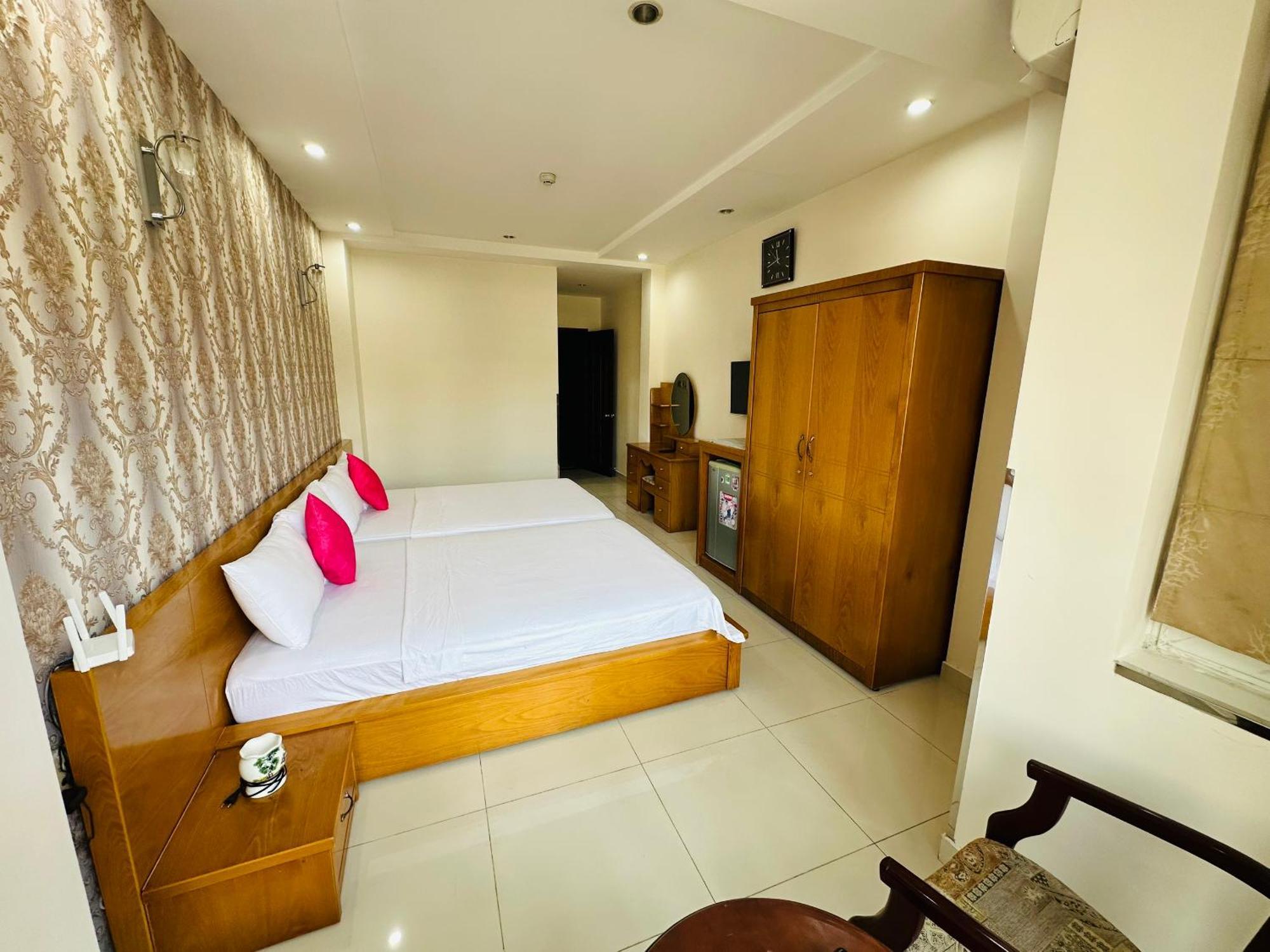 Redflower Hotel Ho Chi Minh City Exterior photo