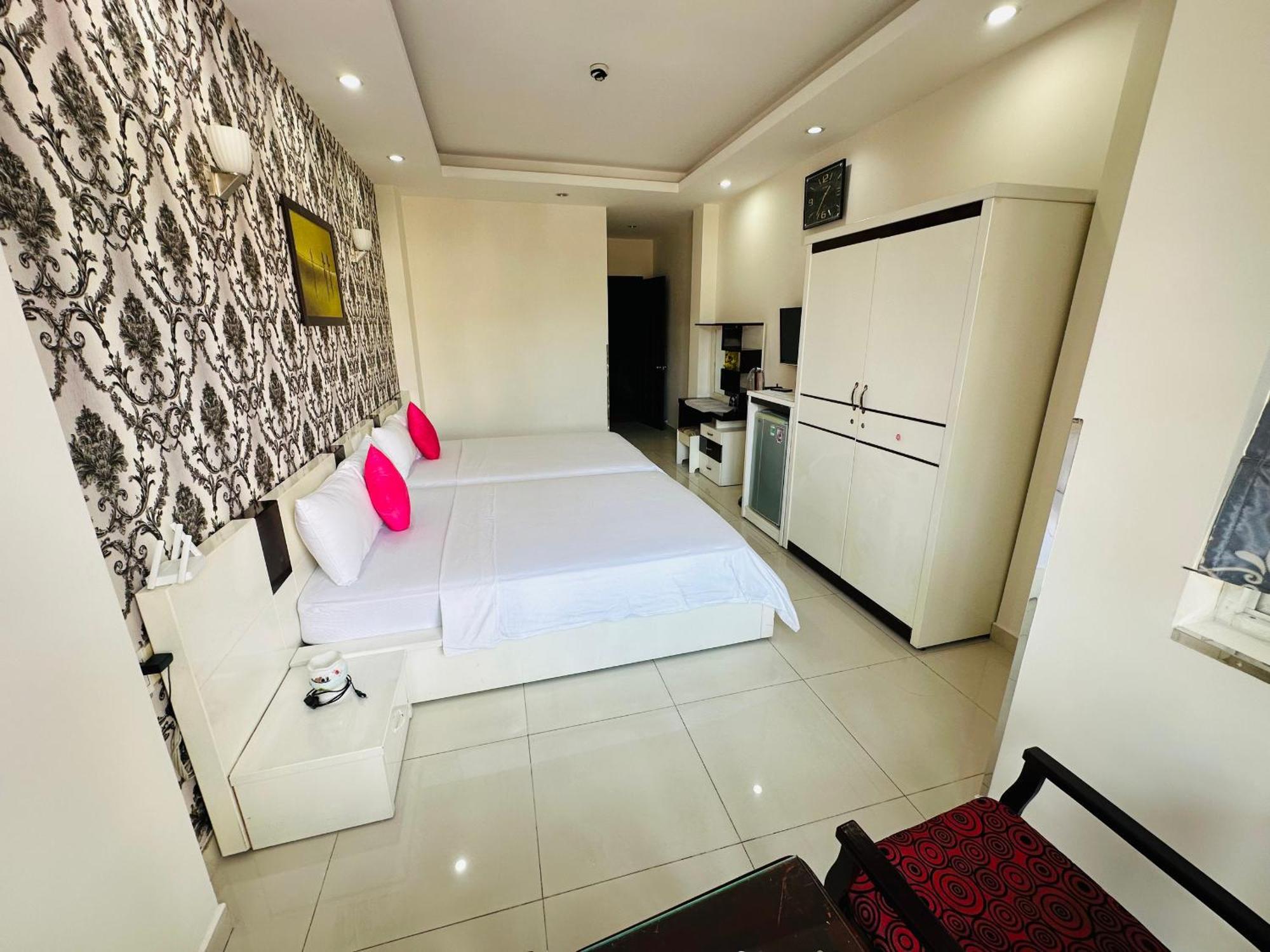 Redflower Hotel Ho Chi Minh City Exterior photo