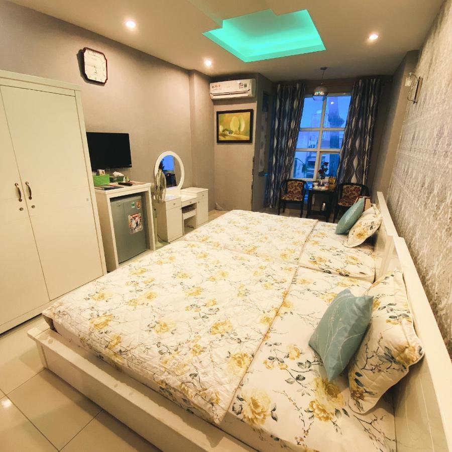 Redflower Hotel Ho Chi Minh City Exterior photo