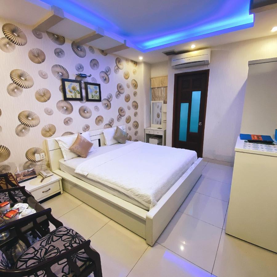 Redflower Hotel Ho Chi Minh City Exterior photo